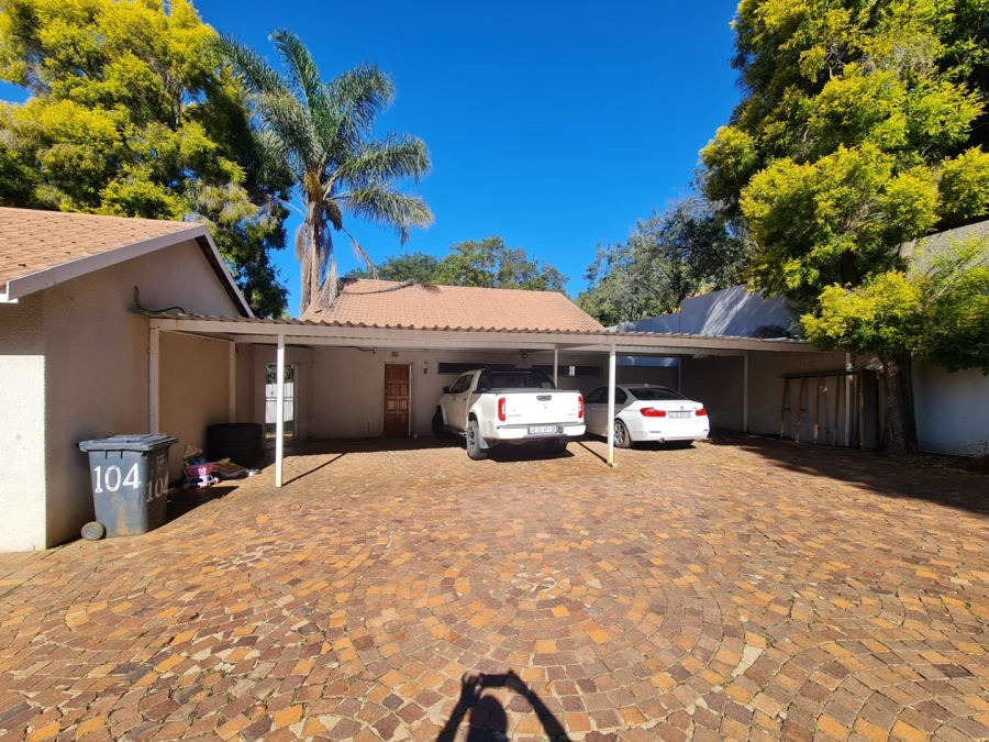 To Let 2 Bedroom Property for Rent in Glenvista Gauteng