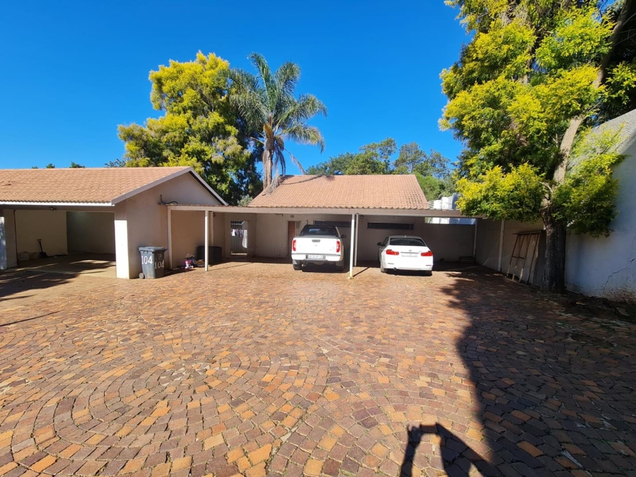 To Let 2 Bedroom Property for Rent in Glenvista Gauteng