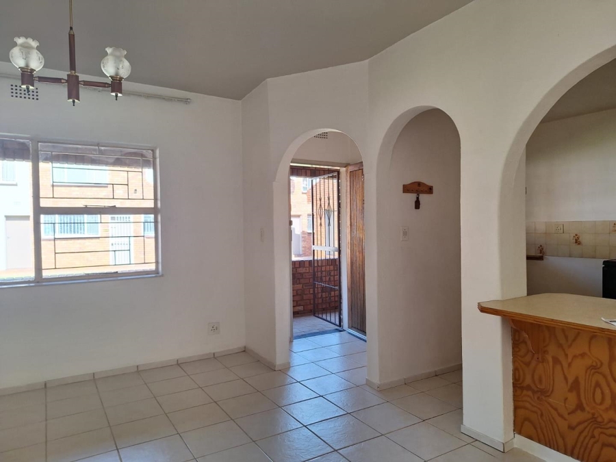 To Let 2 Bedroom Property for Rent in Beyerspark Gauteng