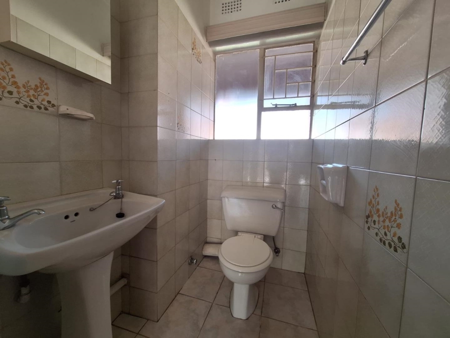 To Let 2 Bedroom Property for Rent in Beyerspark Gauteng