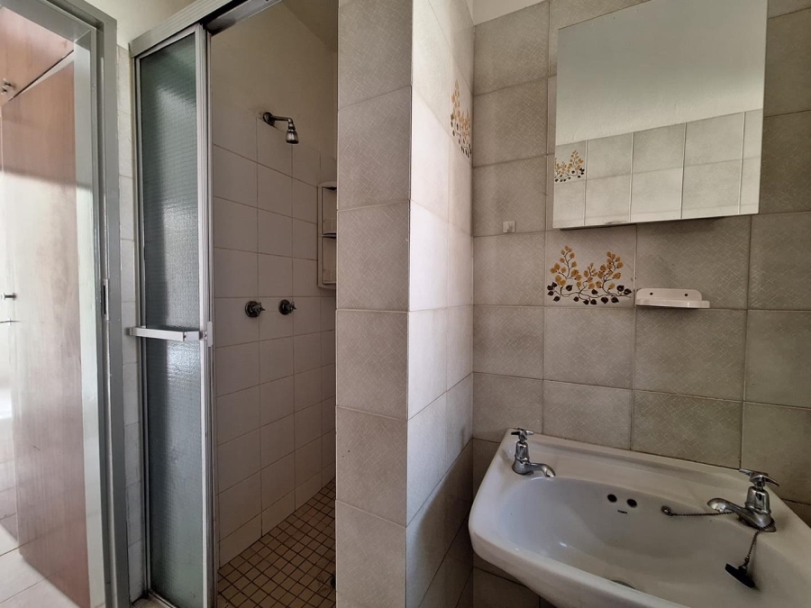 To Let 2 Bedroom Property for Rent in Beyerspark Gauteng