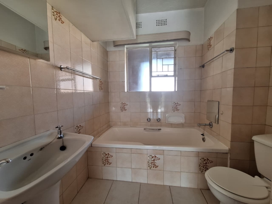 To Let 2 Bedroom Property for Rent in Beyerspark Gauteng