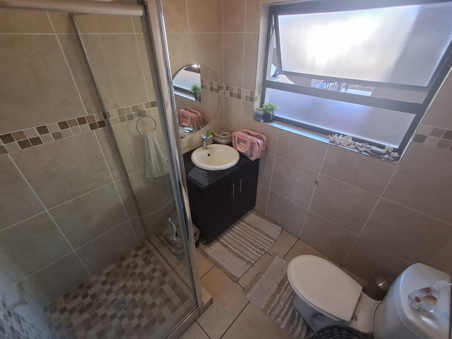 3 Bedroom Property for Sale in Mulbarton Gauteng