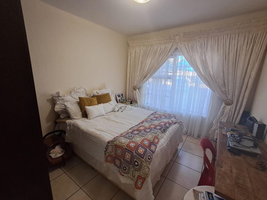 3 Bedroom Property for Sale in Mulbarton Gauteng