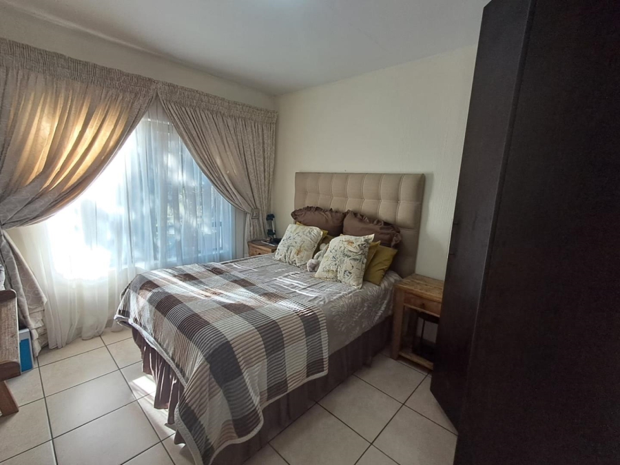 3 Bedroom Property for Sale in Mulbarton Gauteng