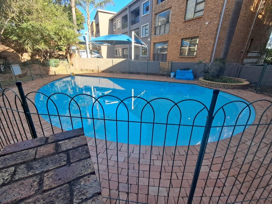 3 Bedroom Property for Sale in Mulbarton Gauteng