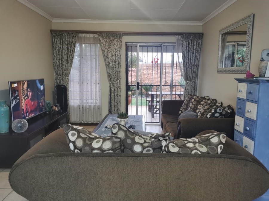 To Let 2 Bedroom Property for Rent in Montana Park Gauteng
