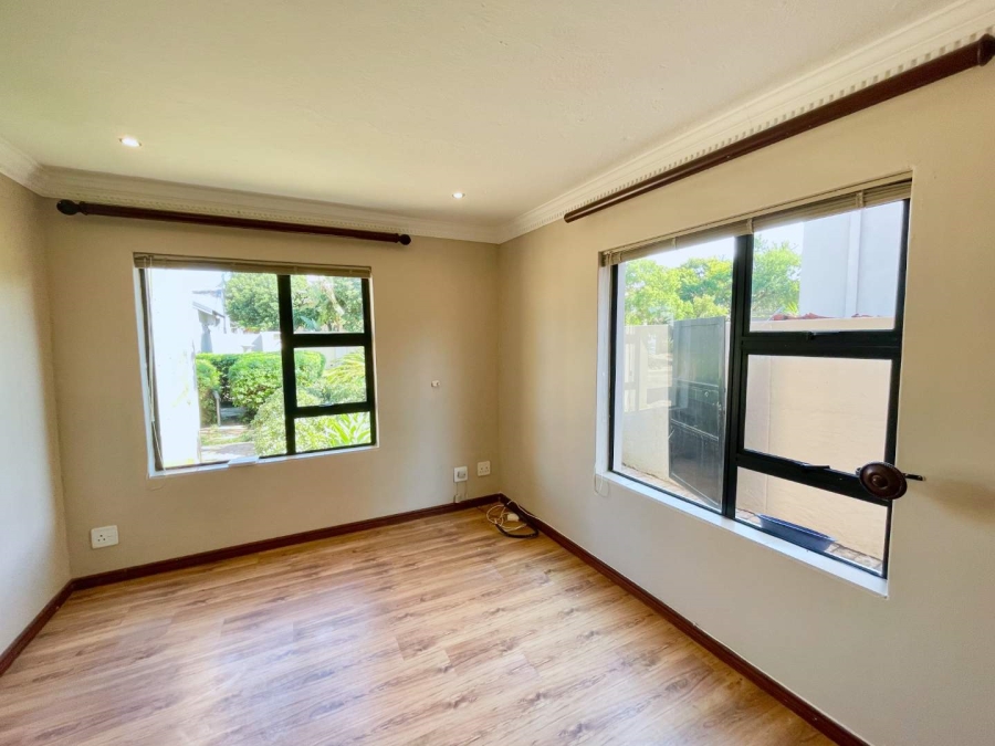 5 Bedroom Property for Sale in Silver Lakes Gauteng