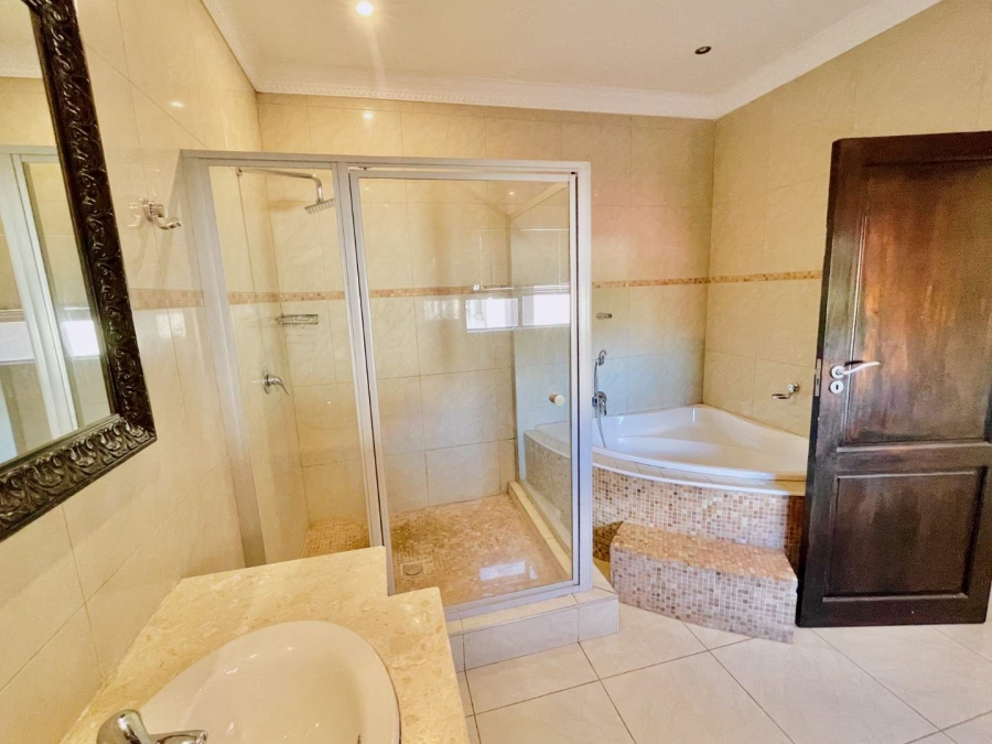 5 Bedroom Property for Sale in Silver Lakes Gauteng