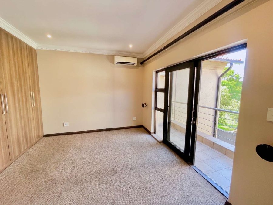 5 Bedroom Property for Sale in Silver Lakes Gauteng