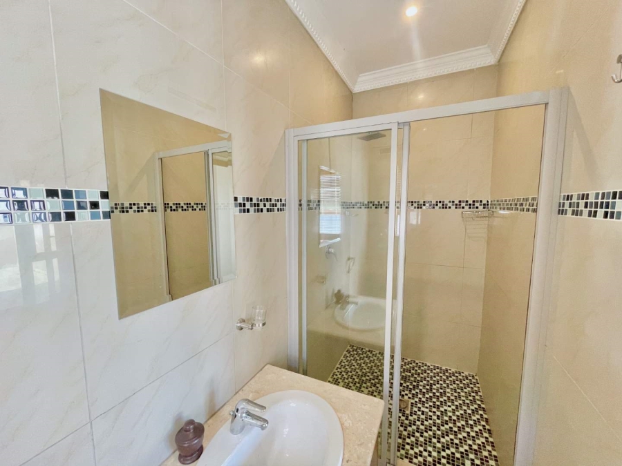 5 Bedroom Property for Sale in Silver Lakes Gauteng