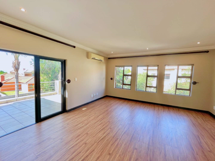 5 Bedroom Property for Sale in Silver Lakes Gauteng