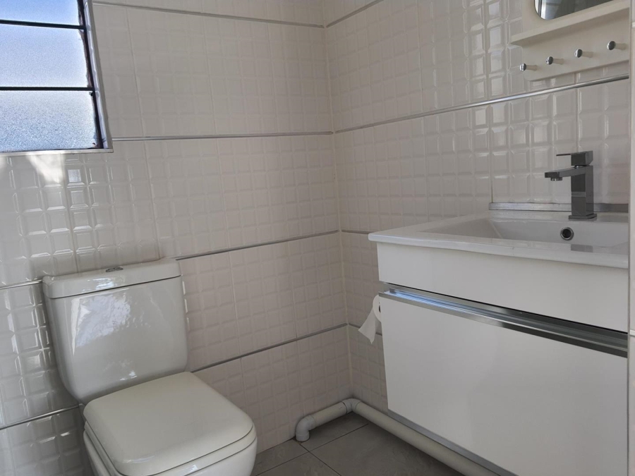 To Let 2 Bedroom Property for Rent in Sundowner Gauteng
