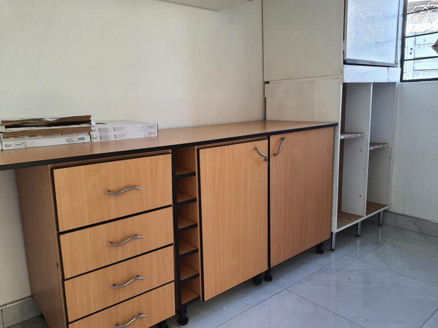 To Let 2 Bedroom Property for Rent in Sundowner Gauteng