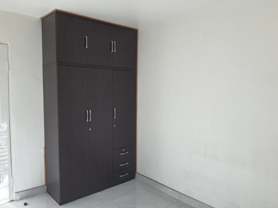 To Let 2 Bedroom Property for Rent in Sundowner Gauteng