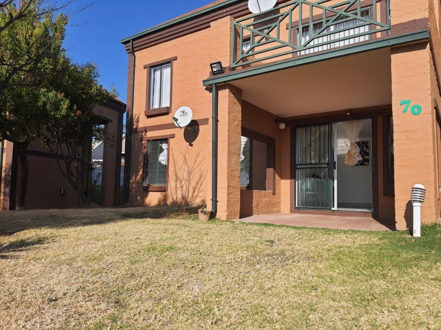 To Let 2 Bedroom Property for Rent in Sundowner Gauteng