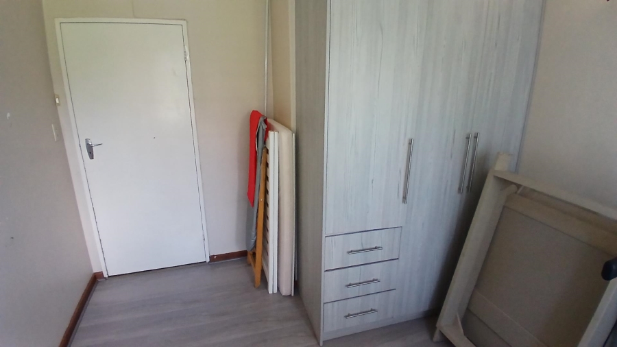 To Let 4 Bedroom Property for Rent in Constantia Kloof Gauteng