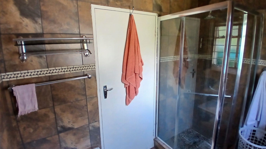 To Let 4 Bedroom Property for Rent in Constantia Kloof Gauteng