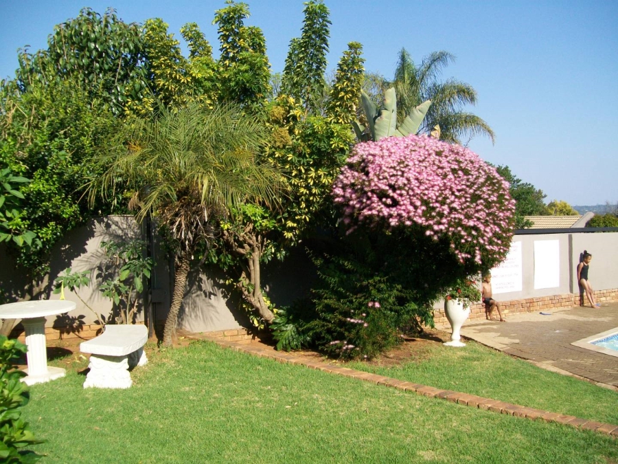 To Let 2 Bedroom Property for Rent in Northwold Gauteng