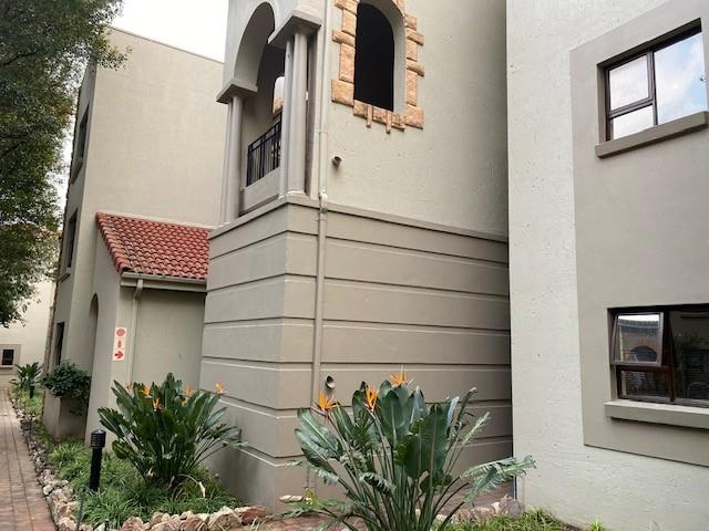 To Let 2 Bedroom Property for Rent in Fourways Gauteng