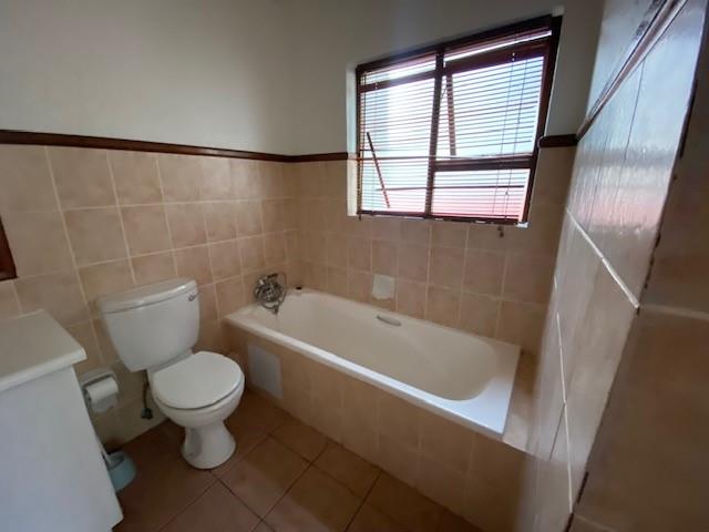 To Let 2 Bedroom Property for Rent in Fourways Gauteng
