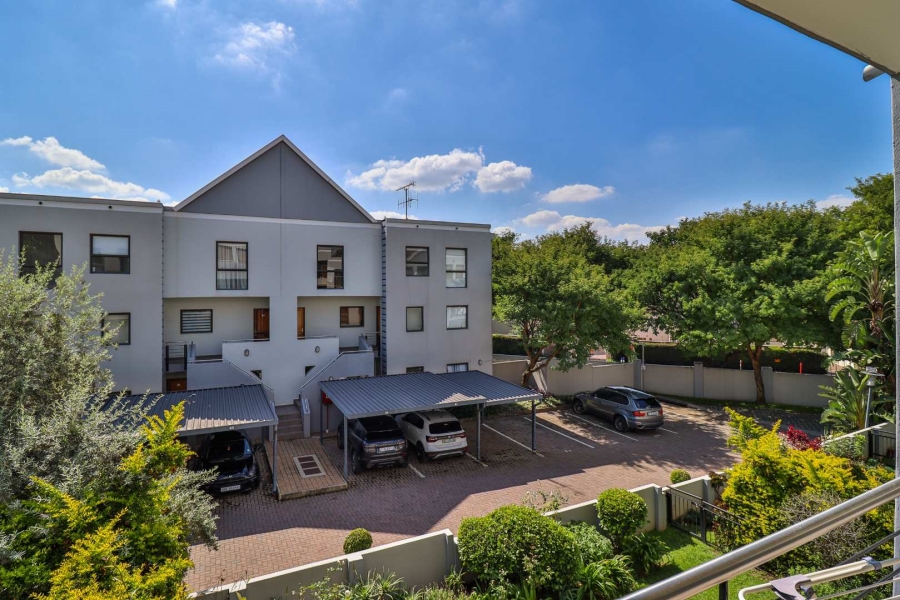 To Let 2 Bedroom Property for Rent in Magaliessig Gauteng