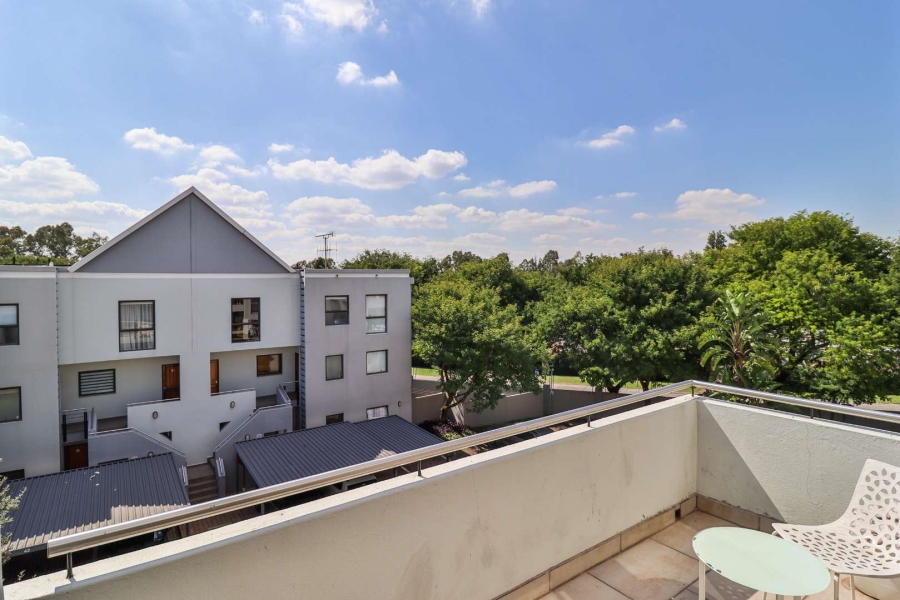 To Let 2 Bedroom Property for Rent in Magaliessig Gauteng