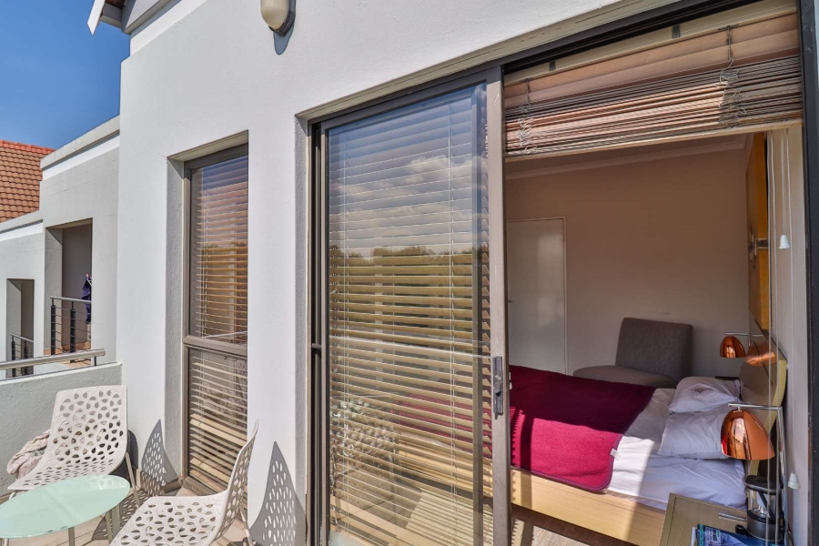 To Let 2 Bedroom Property for Rent in Magaliessig Gauteng