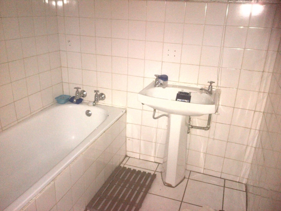 9 Bedroom Property for Sale in Lyttelton Gauteng