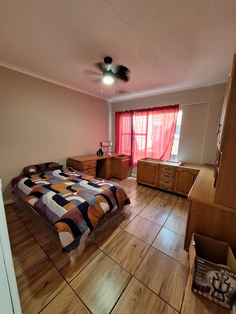 To Let 3 Bedroom Property for Rent in Faerie Glen Gauteng