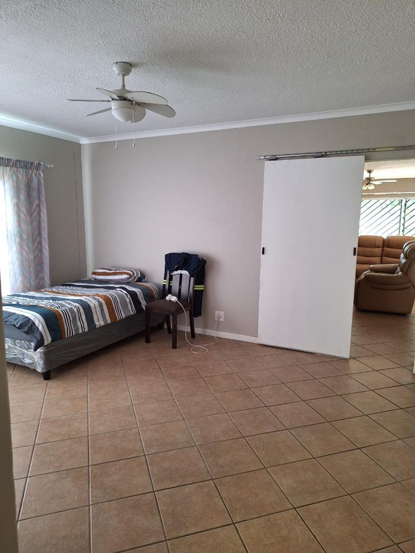 To Let 3 Bedroom Property for Rent in Faerie Glen Gauteng