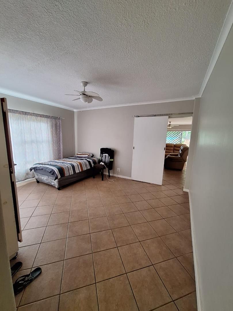 To Let 3 Bedroom Property for Rent in Faerie Glen Gauteng