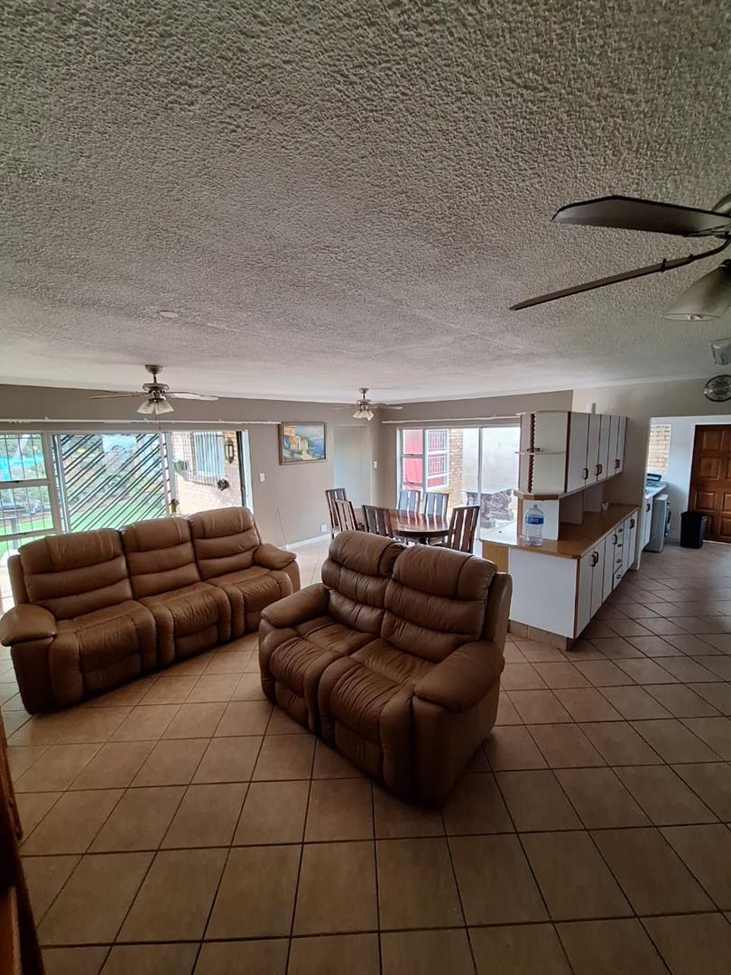 To Let 3 Bedroom Property for Rent in Faerie Glen Gauteng