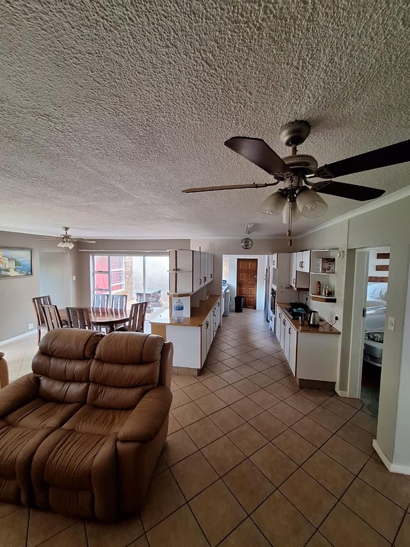 To Let 3 Bedroom Property for Rent in Faerie Glen Gauteng