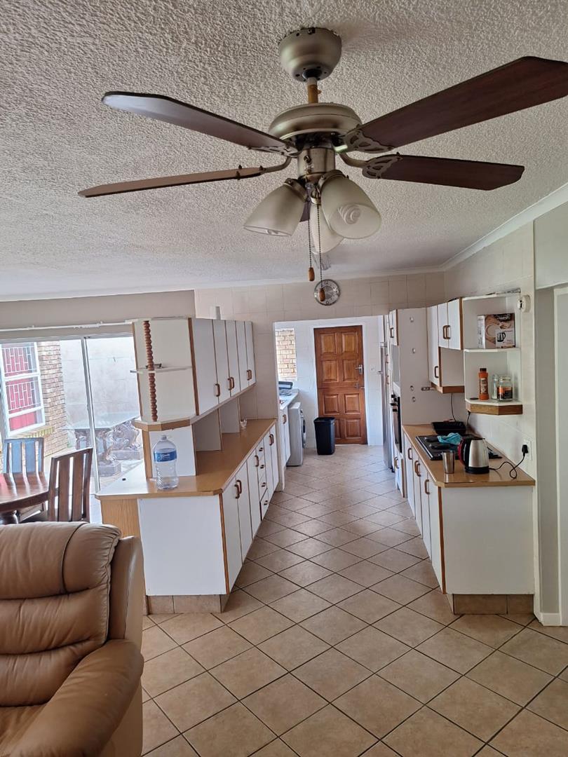 To Let 3 Bedroom Property for Rent in Faerie Glen Gauteng