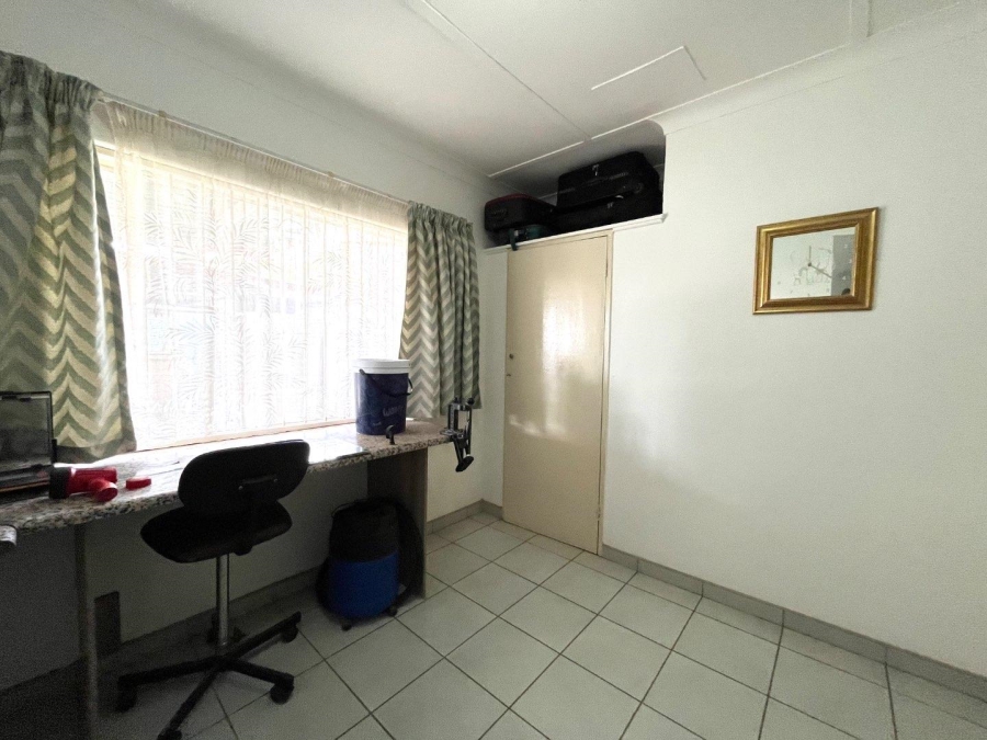 7 Bedroom Property for Sale in Northmead Gauteng