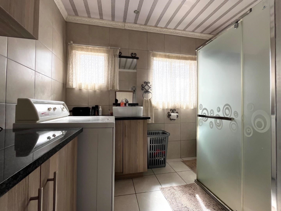7 Bedroom Property for Sale in Northmead Gauteng