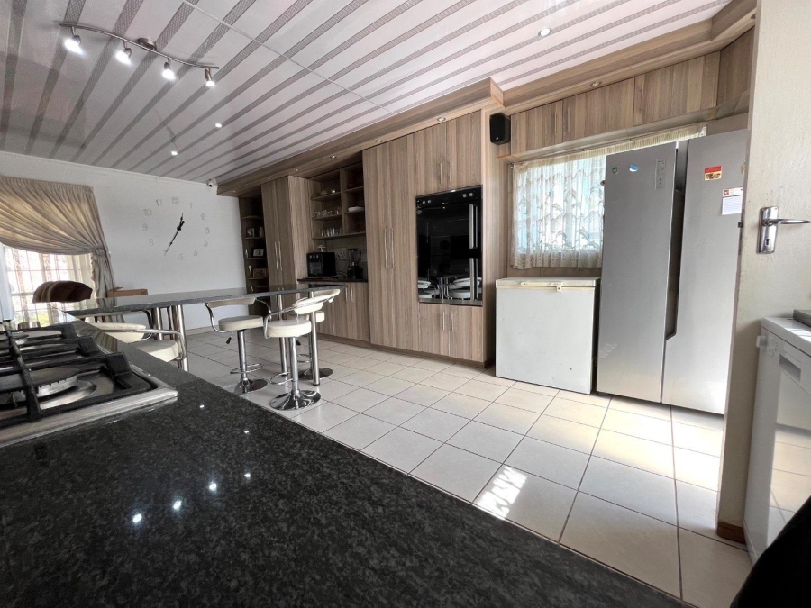 7 Bedroom Property for Sale in Northmead Gauteng