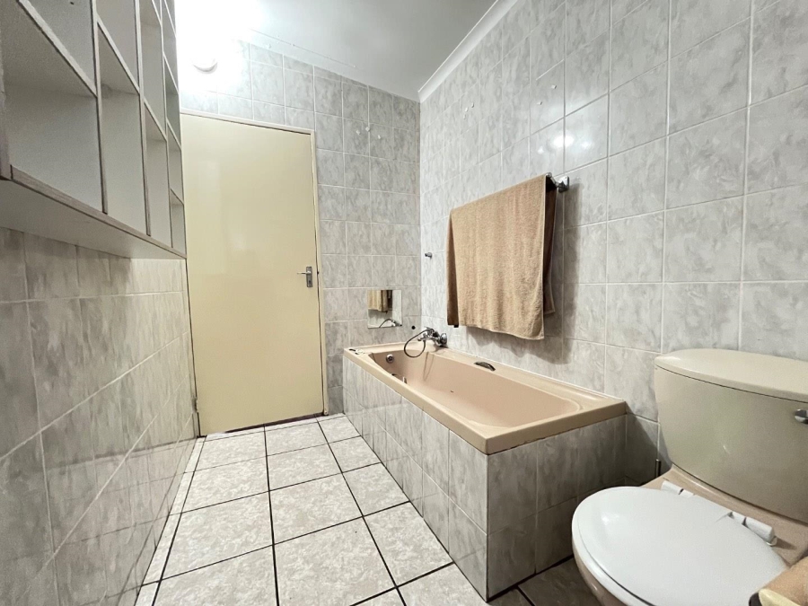 7 Bedroom Property for Sale in Northmead Gauteng