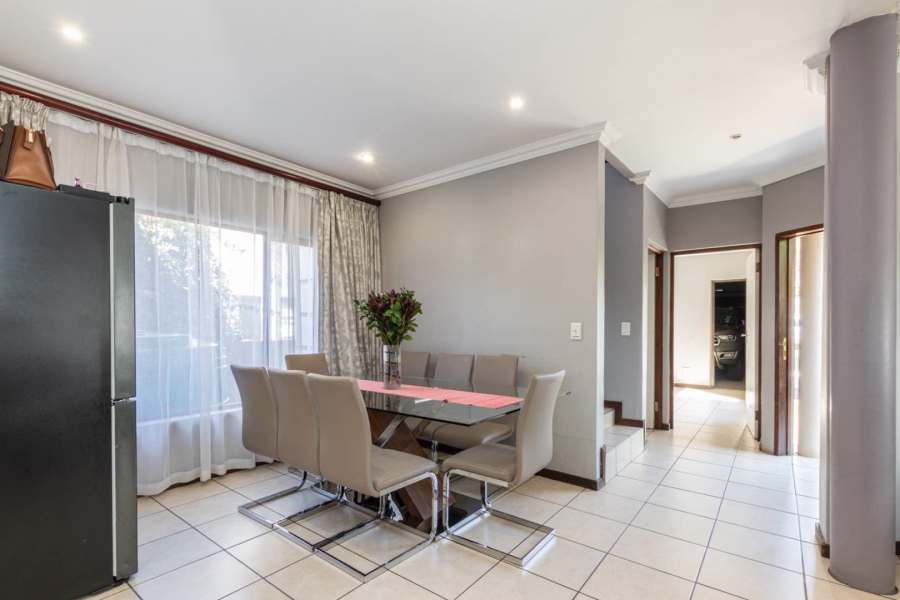 To Let 4 Bedroom Property for Rent in Willowbrook Gauteng
