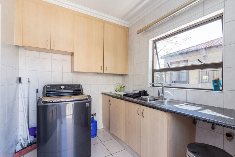To Let 4 Bedroom Property for Rent in Willowbrook Gauteng