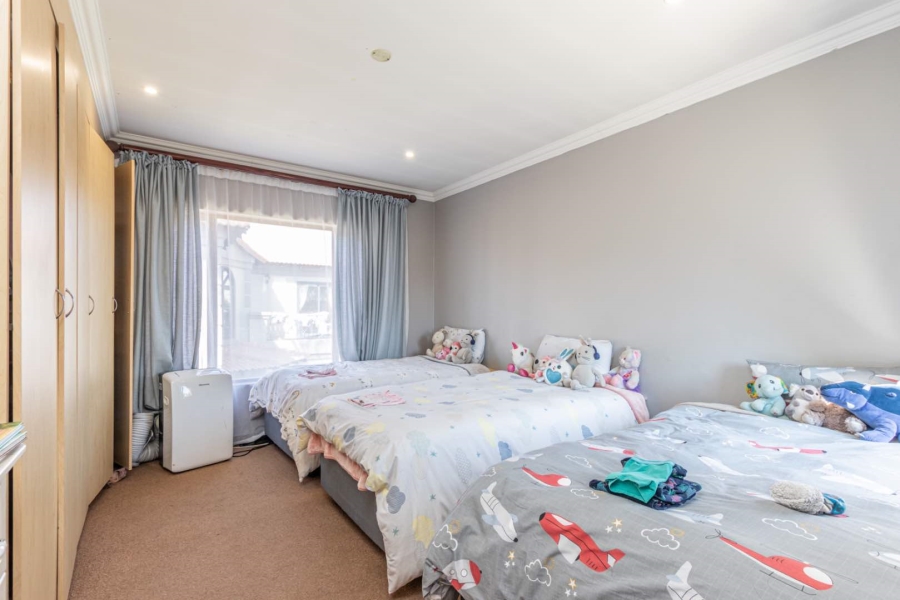 To Let 4 Bedroom Property for Rent in Willowbrook Gauteng