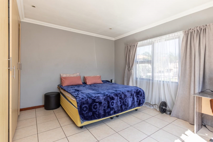 To Let 4 Bedroom Property for Rent in Willowbrook Gauteng