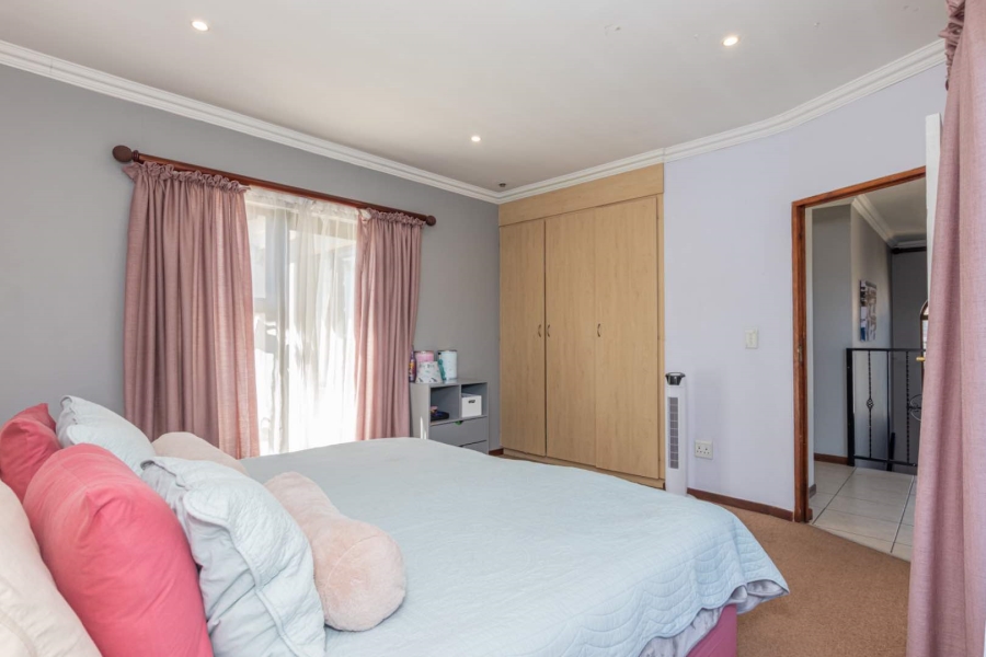 To Let 4 Bedroom Property for Rent in Willowbrook Gauteng