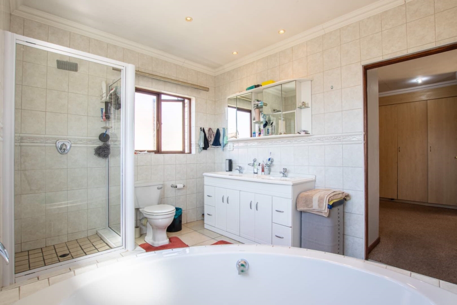 To Let 4 Bedroom Property for Rent in Willowbrook Gauteng