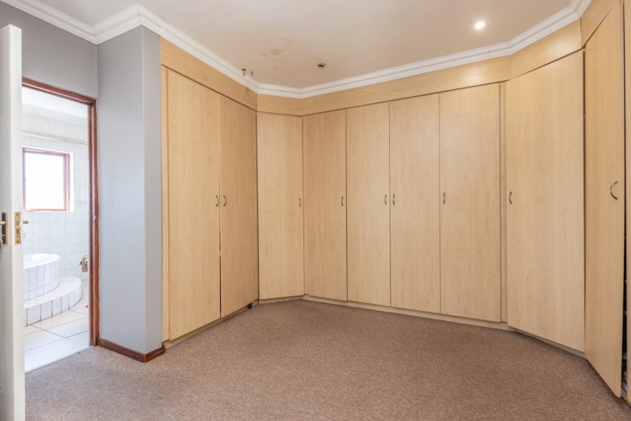 To Let 4 Bedroom Property for Rent in Willowbrook Gauteng