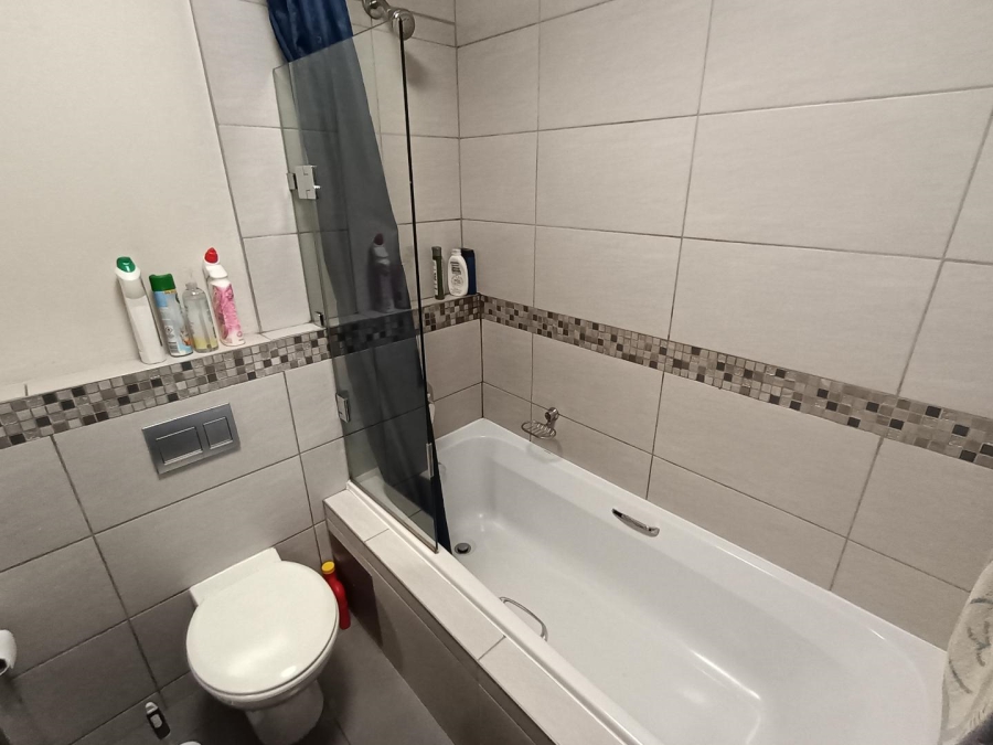 1 Bedroom Property for Sale in Hatfield Gauteng
