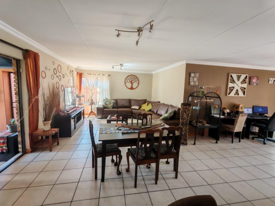 3 Bedroom Property for Sale in Van Riebeeck Park Gauteng
