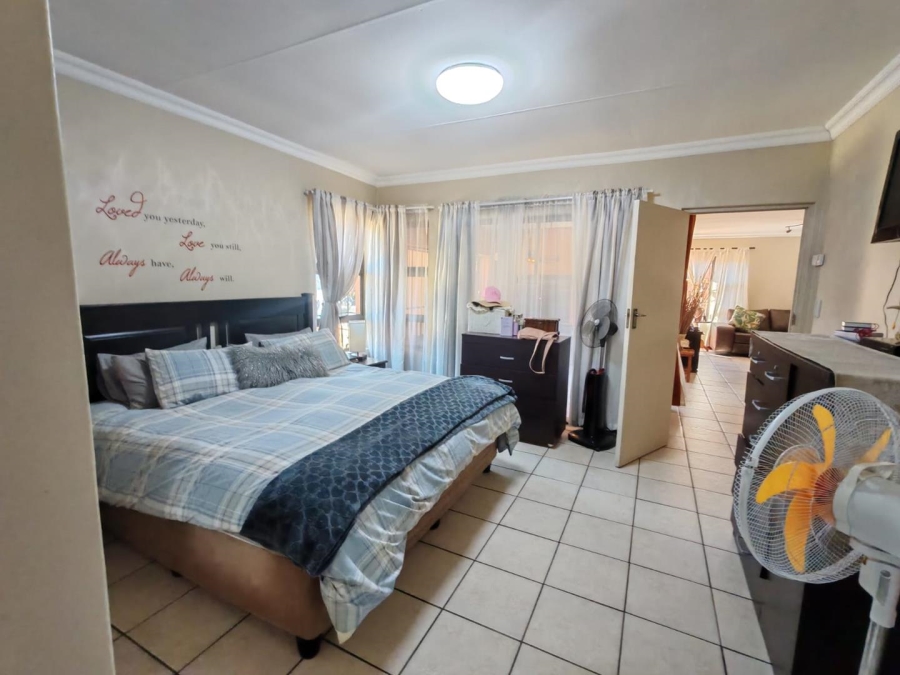 3 Bedroom Property for Sale in Van Riebeeck Park Gauteng