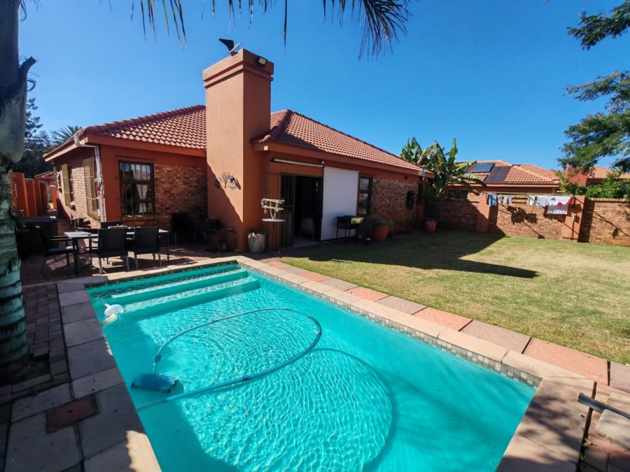 3 Bedroom Property for Sale in Van Riebeeck Park Gauteng
